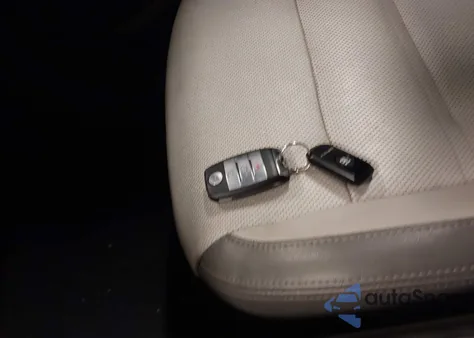 2016 Kia Sorento 3.3L Sx z USA, uszkodzony, nr VIN 5XYPKDA57GG003766